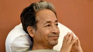 सोनम वांगचुक ने भूख हड़ताल खत्म करने के लिए रखीं 3 शर्तें, शिक्षा मंत्री के इस्तीफे पर बदली आंदोलन की रणनीति 4 images 3 14