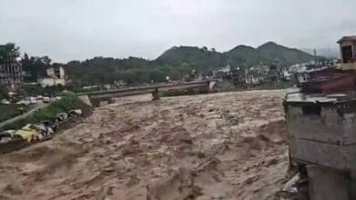 जम्मू-कश्मीर के पुंछ में बारिश का कहर जारी, ताजा भूस्खलन में 7 लोगों की मौत 3 images 4 16