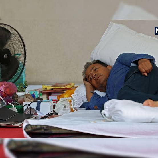 ‘हर जीवन अनमोल है’... सोनम वांगचुक की भूख हड़ताल पर दिल्ली हाईकोर्ट सख्त, सरकार को रोजाना मेडिकल निगरानी के निर्देश 1 images 5 11