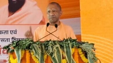 गाजीपुर में गरजे सीएम योगी, सपा-कांग्रेस पर साधा निशाना, बोले- प्रदेश में अब माफिया नहीं, विकास की राजनीति चल रही है 2 images 6 21