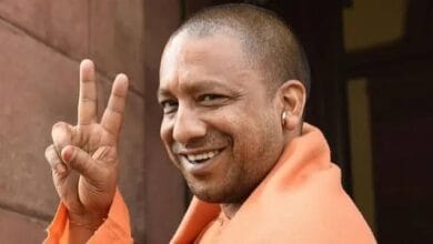 यूपी चुनाव से पहले तेज हुई सियासी बयानबाजी, योगी आदित्यनाथ ने हिंदुत्व और कानून-व्यवस्था के मुद्दों पर विपक्ष को घेरा 2 images 7 5