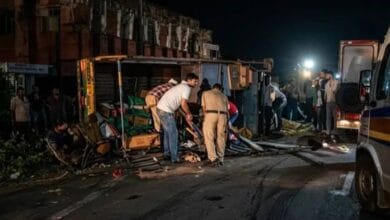 भिंड-ग्वालियर हाईवे पर भीषण सड़क हादसा, पिकअप और डंपर की टक्कर में कई मजदूरों की मौत 3 images 2 15
