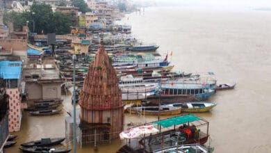 गंगा-यमुना का जलस्तर बढ़ा, प्रयागराज और वाराणसी में बाढ़ से बिगड़े हालात 4 images 27