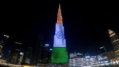 भारत के 80वें स्वतंत्रता दिवस पर तिरंगे में रंगा बुर्ज खलीफा, दुबई से दिखी भारत-UAE दोस्ती की खास तस्वीर 4 images 5 14