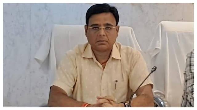 बिहार के रोहतास में नगर परिषद के कार्यपालक पदाधिकारी की गोली मारकर हत्या, जांच में जुटी पुलिस 1 images 6 1