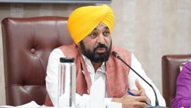 पंजाब में डिजिटल यूनिवर्सिटी विधेयकों को मंजूरी, आखिर क्या है पूरा विवाद? 2 images 6 10