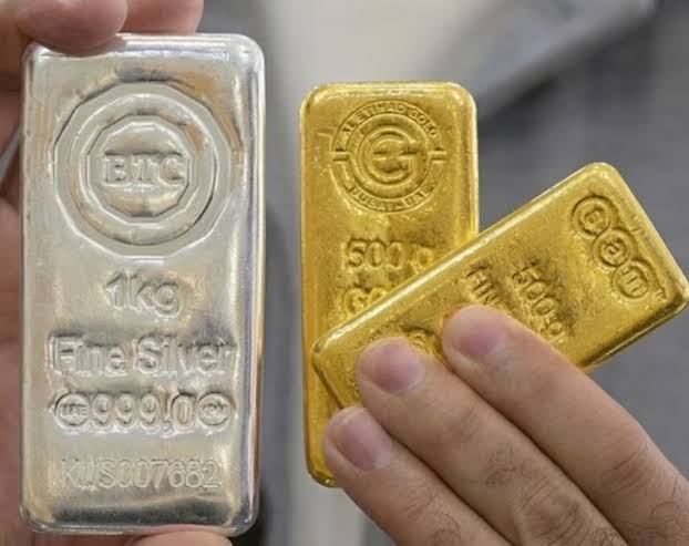 सोना-चांदी के दाम में बड़ी गिरावट, आज फिर सस्ता हुआ Gold-Silver; जानें दिल्ली से पटना तक के ताजा रेट 1 images 6 15