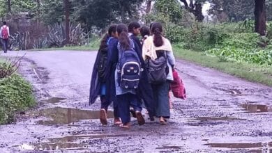 रात में घुंघरुओं की आवाज, हंसी और रोने से फैली दहशत, 608 छात्र-छात्राओं ने छोड़ा हॉस्टल 2 images 8 7
