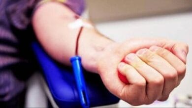 Lucknow Blood EMI Case: मोबाइल की EMI नहीं चुकाई तो ब्लड बैंक ले गए! युवक से खून निकलवाने का आरोप, जानें पूरा मामला 1 images 10 2