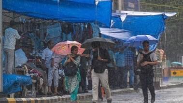 कल का मौसम: 18 राज्यों में बारिश का अलर्ट, बंगाल-ओडिशा में भारी बारिश; दिल्ली में बढ़ेगी उमस 2 images 3 19