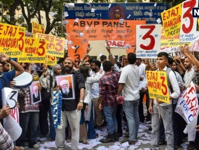 DUSU Election Result 2026: दिल्ली यूनिवर्सिटी छात्रसंघ चुनाव की मतगणना शुरू, ABVP-NSUI-AISA-SFI के बीच मुकाबला 1 images 5 17