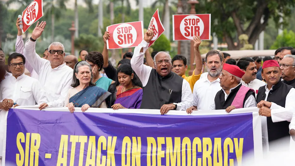 6898cd21ca76a india alliance march 1047237 16x9 1