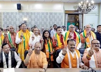 यूपी में राज्यसभा की सभी 10 सीटों पर निर्विरोध चुनाव, BJP के 8 और सपा के 2 उम्मीदवार जीते 1 images 2 6